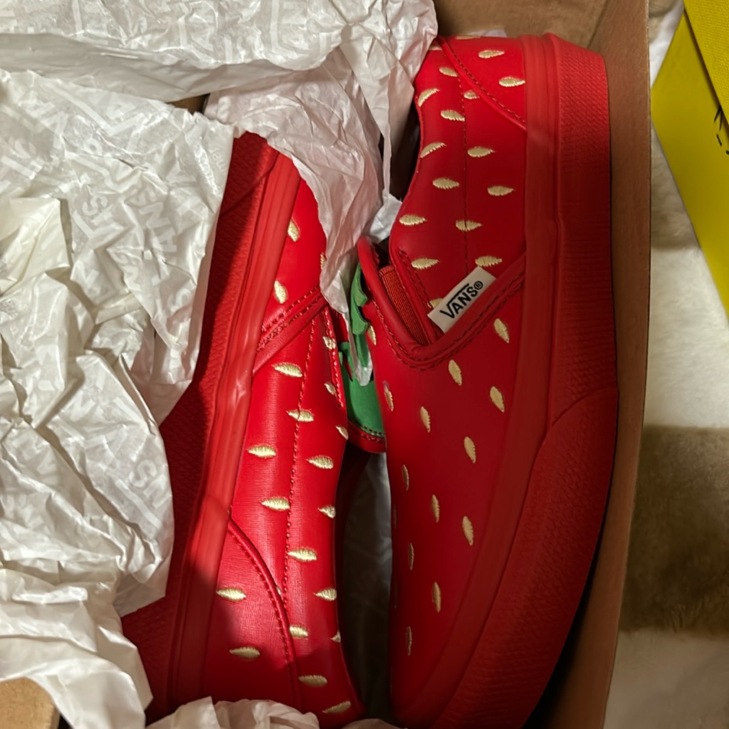 Strawberry Vans Berries Of Fun Brand New